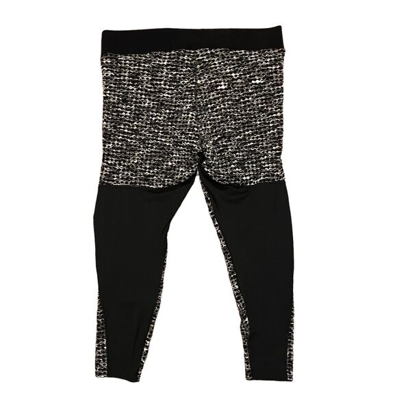 Nike Pro HyperWarm Womens Plus Size 2X Leggings AR1912-010 Black Workout - Picture 10 of 12